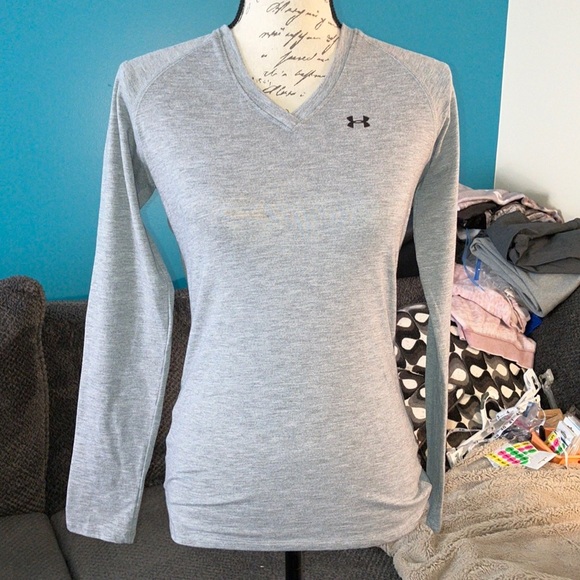 🎉4 for $20 Under Armour V-neck Long Sleeve Tee, XS - Picture 1 of 6